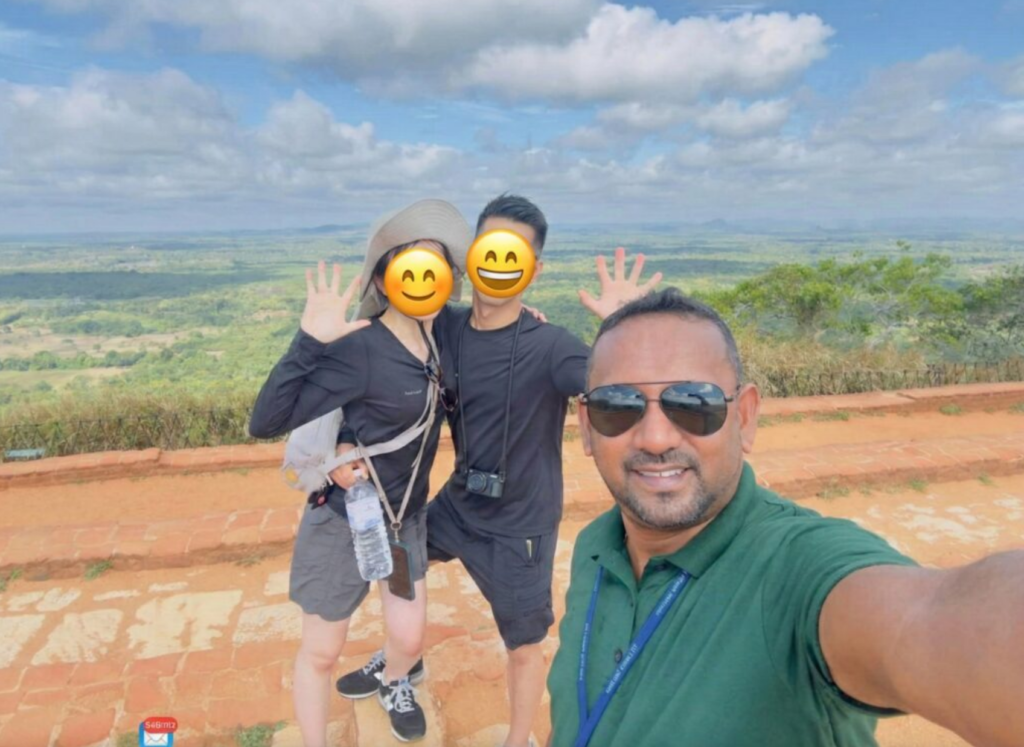 ランカライドのドライバーと旅行者